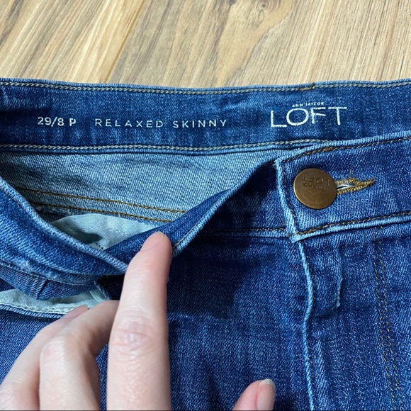 Loft Relaxed Skinny Distressed Jeans 29/8P - Picture 6 of 11